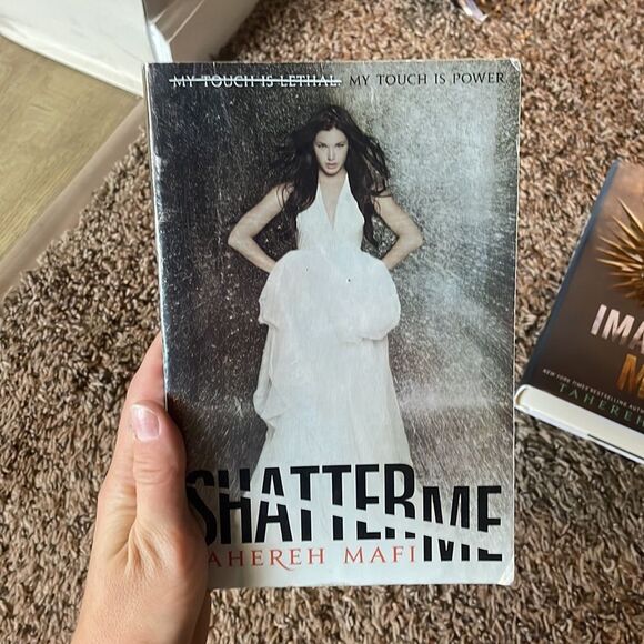 Shatter me Series books 1-6 by Tahereh Mafi - Picture 2 of 7
